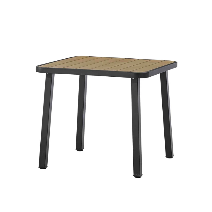 Metalen terras eettafel